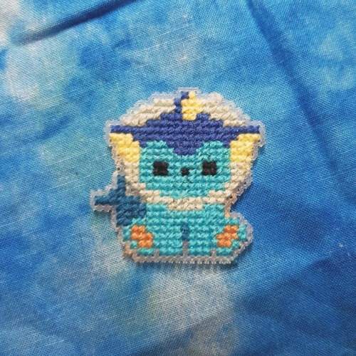 loonycornembroidery: Vaporeon! Such a cool wee dude :D Link to pattern from 8bitstitching: here