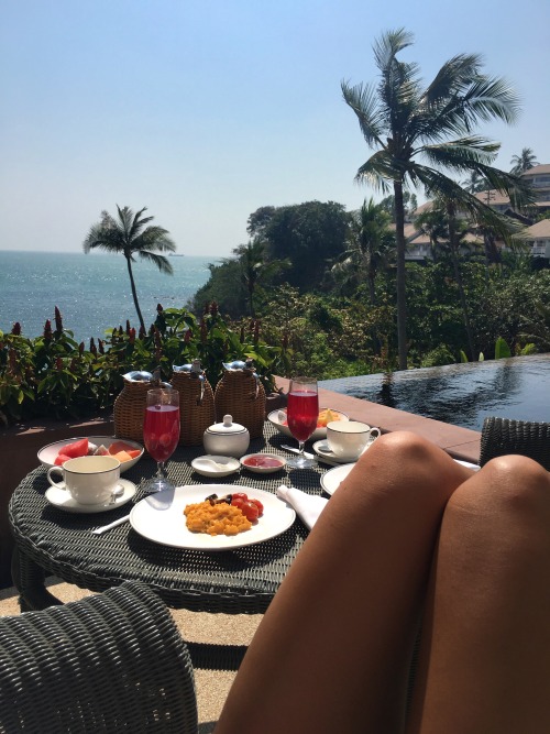 helenowen:  Breakfast this morning at beautiful Amatara Resort from our perfect little villa. More i