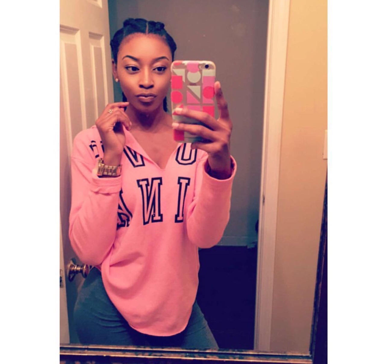 moneymackfromtheback:  angelstonaa:  Only because it’s black out and what not🖤