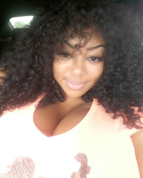 poetrystudios:  Heading out back out…He said, I smell like buggle gum ..I know I smell Yummy😜😍😛😘😘 