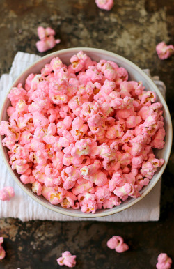 ilufood:  Old Fashioned Pink Popcorn