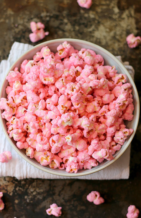 XXX ilufood:  Old Fashioned Pink Popcorn photo