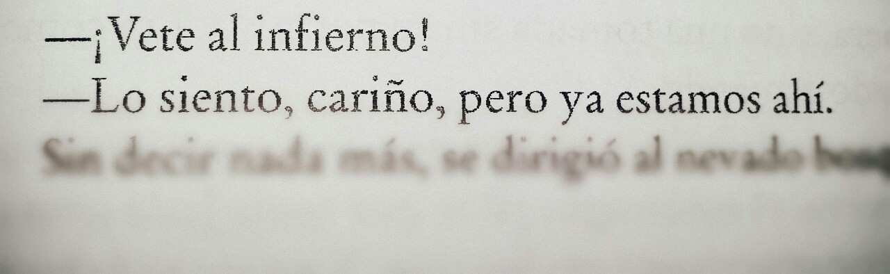 more-smiles-and-cry-less:  Hielo negro.  