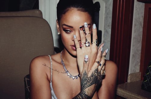 blessivgs:  cashmerehoe:  cashmerehoe 💎🍒🌹  <i>Blessivgs