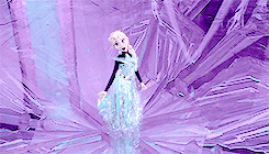 waltdisneysdaily:  Cinderella and Elsa’s transformation // parallel 