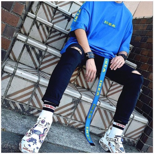 stylishtokyobuyer: 【 OVERSIZED TEE SHIRT 】 ————————————————– “ OVERSIZED PRINT TEE ” 渋谷店03-3498-6699