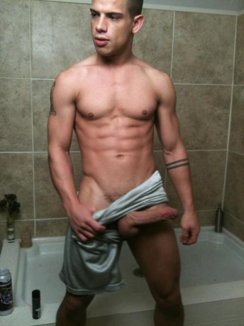 goantinoo3565:  Are you a white male living in Raleigh, NC or surrounding areas and have a monster cock? Do you like to be deep throated? Send me a message and let’s meet.