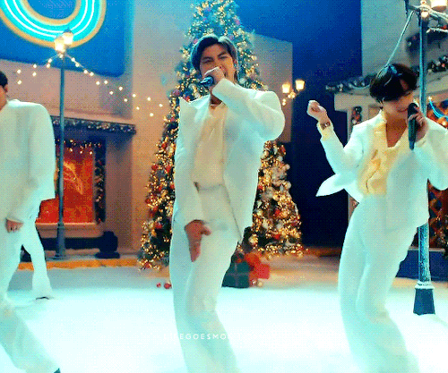 lifegoesmon:namjoon x dynamite 201225 [cr. c_a_leaf]