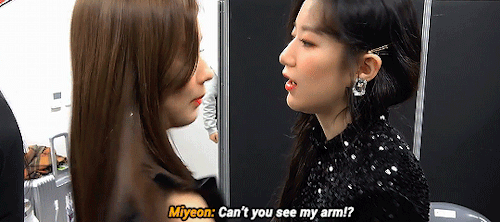 Miyeon And Shuhua Trying To Be Sexy