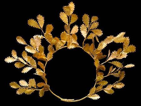 Golden wreaths, diadems, headdresses and toques found in the grave of Philip II of Macedon, 4th cent