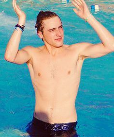 male-celebs-naked:  Kendall Schmidt 1See more here