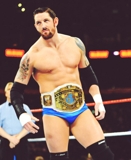 That IC Championship makes him look so much hotter!
