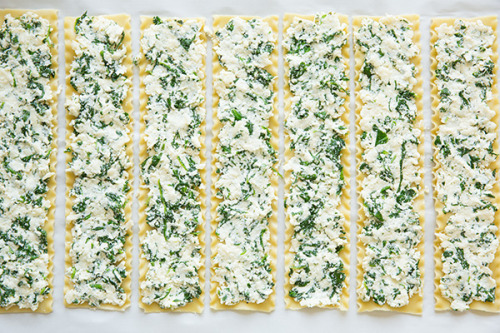 nicolezai:  do-not-touch-my-food:  Spinach Four Cheese Lasagna Roll Ups  Yes 