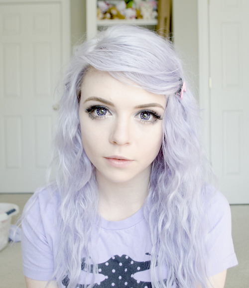 arachnocat:  i was sooo purple in these photos. Lens review links below: Youtube video Blogspot post 