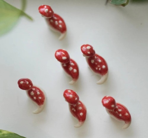 Mushroom Dinos // Sparrowberry on Etsy