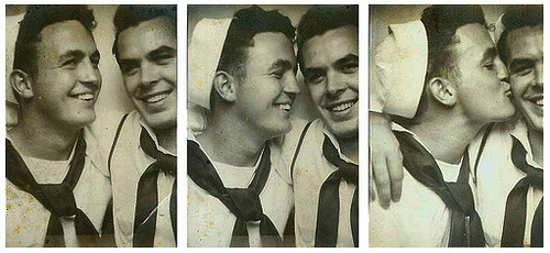 World War II Kissies