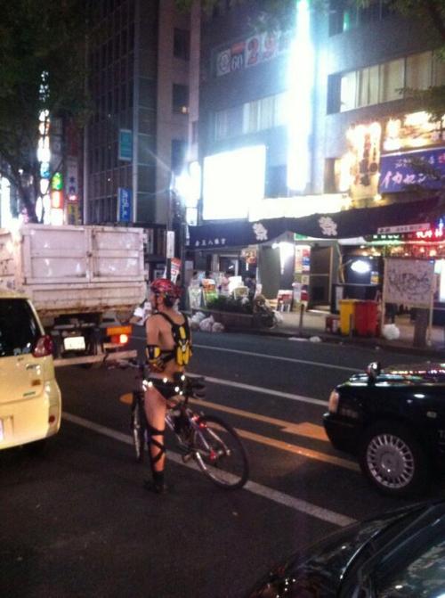 beefmtb: Twitter / fukuchan188: 渋谷に変な人いたよ。。 …