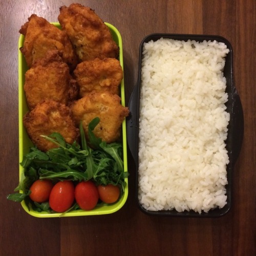 onionchoppingninja:  Fried Tofu Nuggets with Salad Bento I mixed half a pack of tofu with an egg, ¼ 