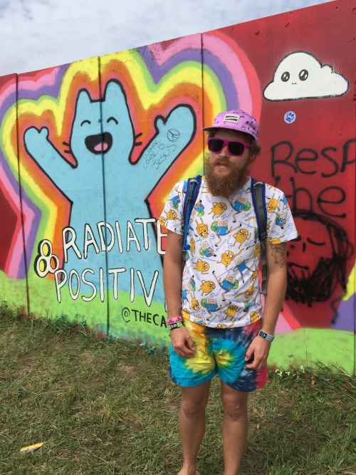 npyskaterr: @bonnaroo with @thathancockguy. Where y'all at when I’m at Roo, always wished I&rs