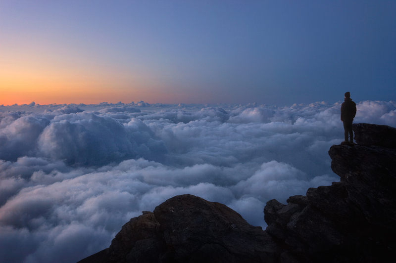 nubbsgalore:  a walk in the clouds. photos of and by roberto bertero ascending