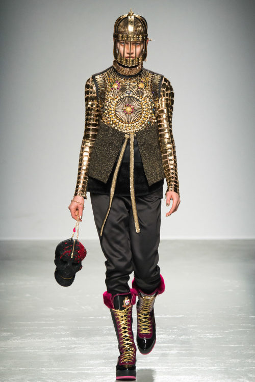 Contemporary Armour inspired Runway Warriors [5/5]1: Jean Paul Gaultier  A/W09rtw2: Gareth Pugh  S/S