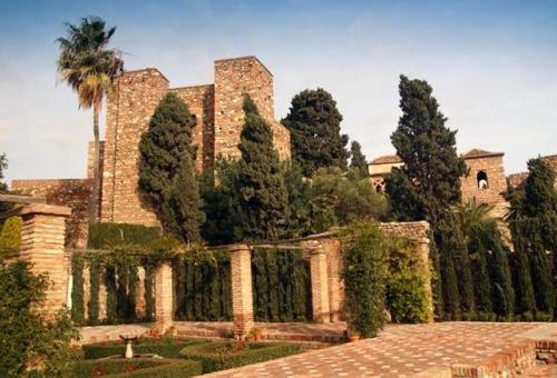 castlesandrampants: Alcazaba de Málaga - Castles of Spain (23/?)