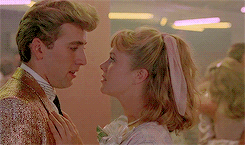 tumblr_p3bs6dp46F1rob81ao7_r1_250.gif