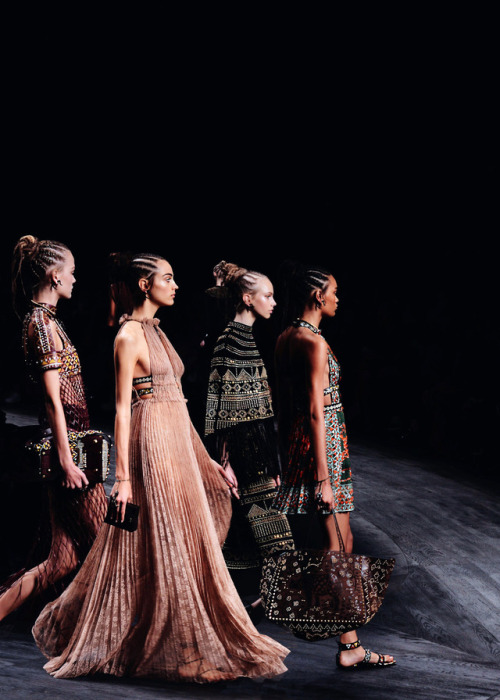 Valentino s/s 16,  ph. by Caroline Levy Bencheton.  