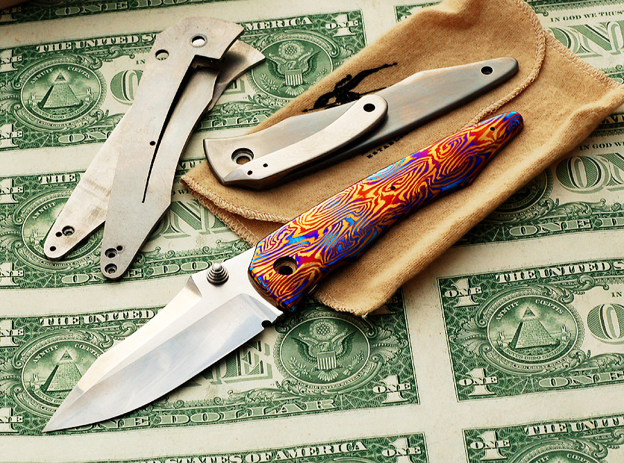 everyday-cutlery:  Custom Folder by Snody Knives