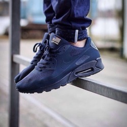 freshtastics:  Nike Air Max 90 Hyperfuse