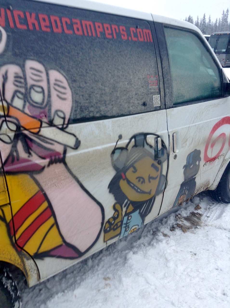 kurdaa:  i saw this cool van today o: 
