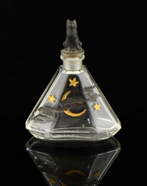 marylibra: Art Deco glass perfume bottle  by Julien Viard 