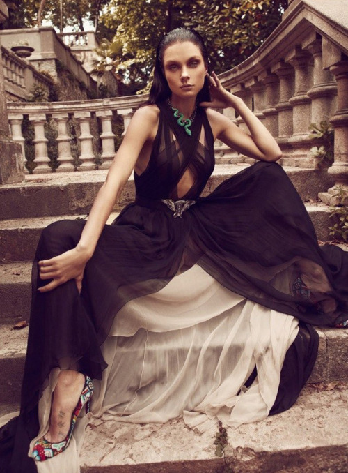 ausbluten: Jessica Stam by Koray Birand for Vogue Hellas, June 2012