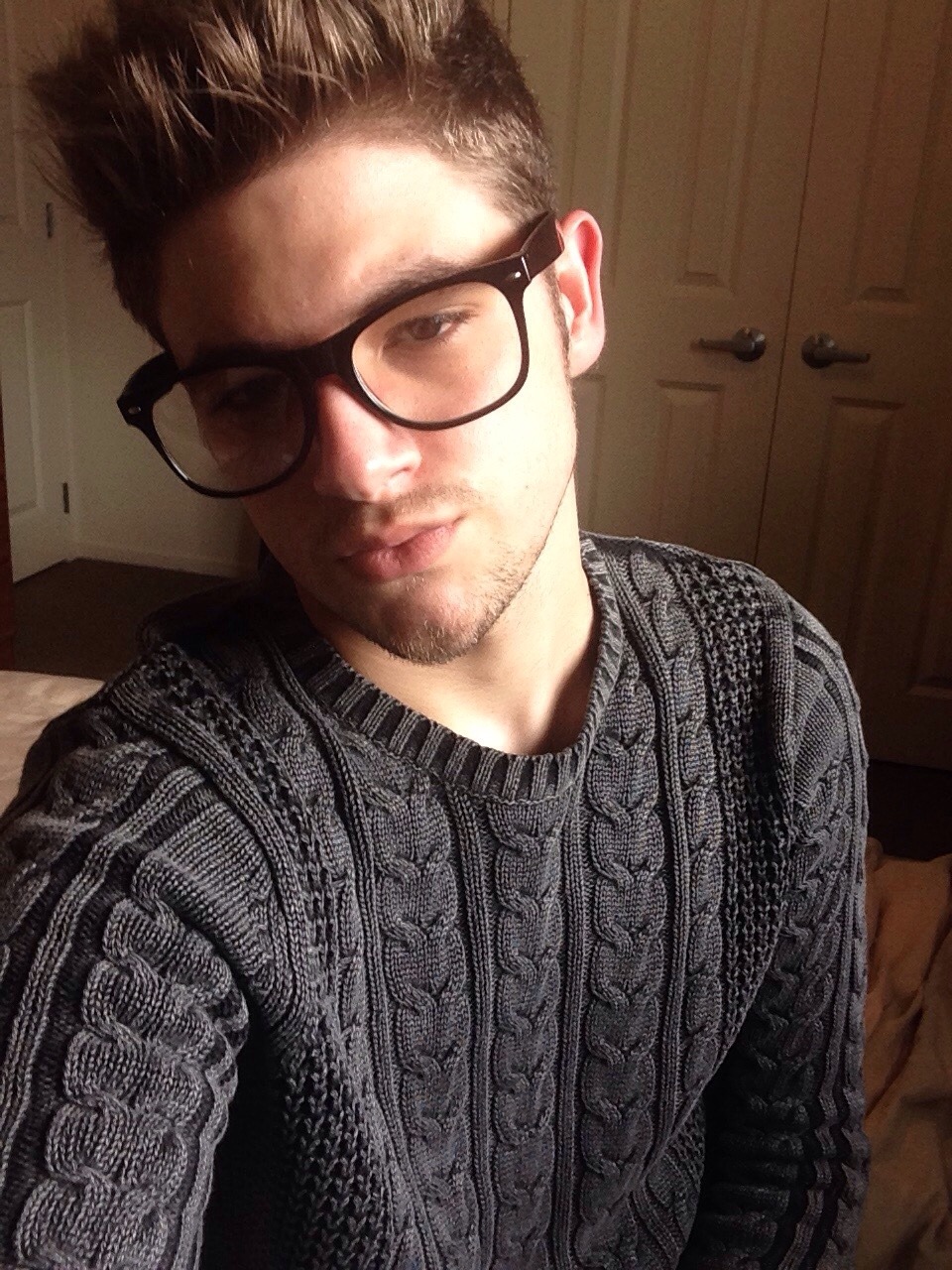 newyornstar:  I wish these glasses were real lol 