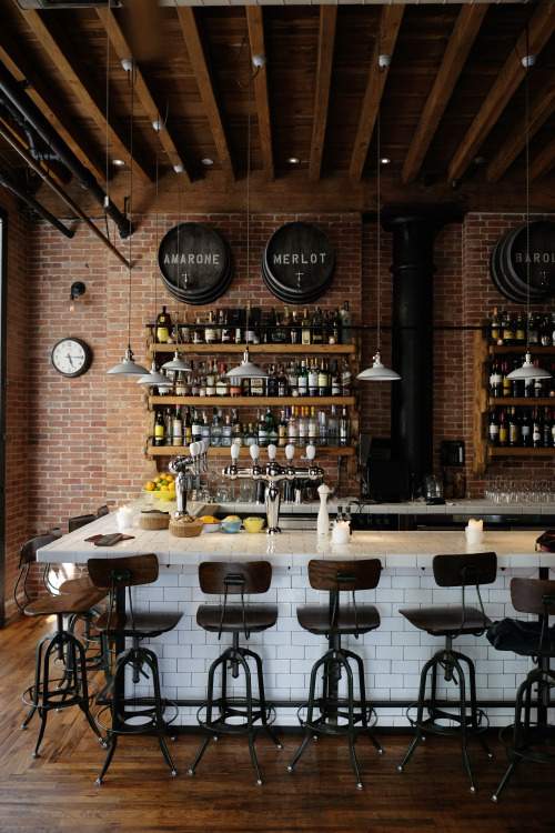 clubmonaco: A day in Tribeca with Michelle Campbell Mason. First stop: Terra Wine Bar.