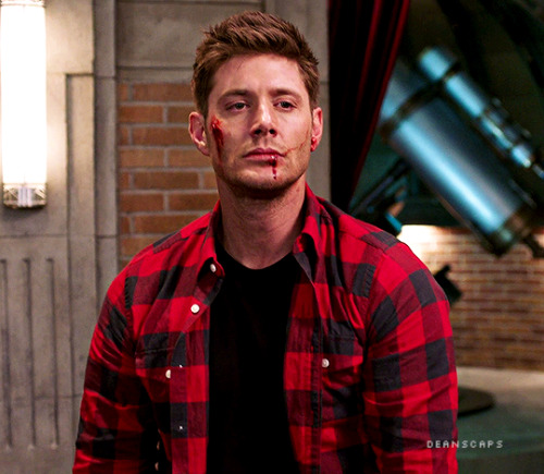 deanwinchesterswitch: @calaofnoldorbloody winchester and that red plaid this is like a sensory overl