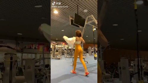 Qianer Baby - 倩儿兜儿宝贝, Cute Sexy Asian Girl Model Fitness working out