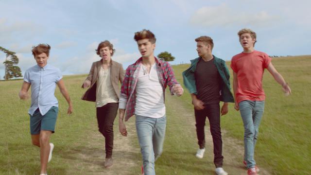 shippinglarrylove:  One Direction MUSIC VIDEOS (2011-2015)  😭😭😭💘
