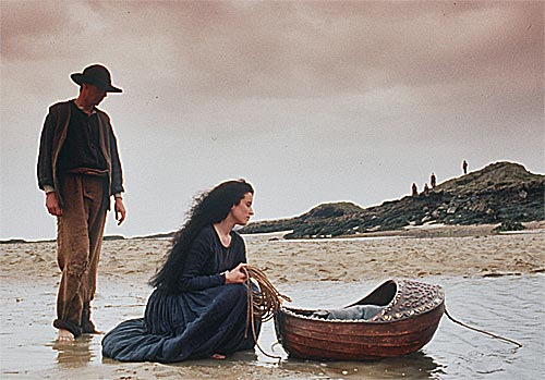 drivearoundthistown:  One of my favorite movies is The Secret of Roan Inish (1994)