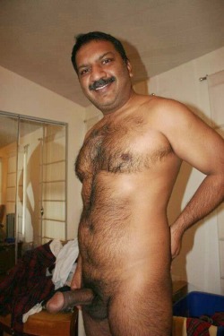 southasiandaddies:  Indian middle aged man happy to be naked on cam. :-)Reblog if you like his pic.