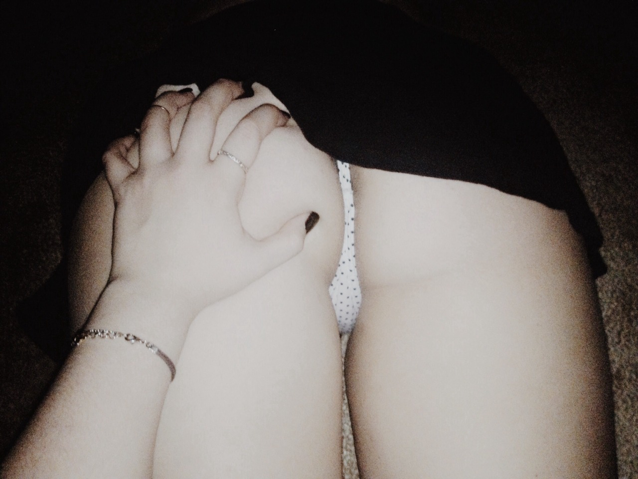 missycvnt:  http://myskinisbare.tumblr.com hot ;)
