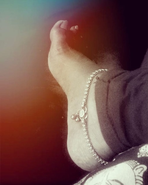 #feet #feetlove #feetworld #foot #feet_anklets #feetanklets #legs #Anklets #ankletsfeet #silverankle