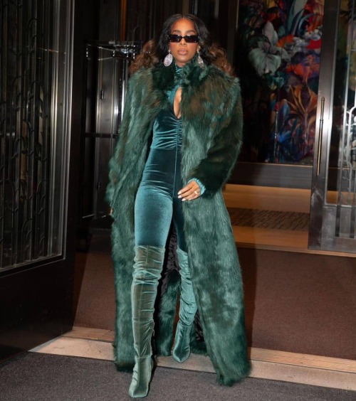 @kellyrowland #FlyFashionDoll #Dress #Haute #Pants #Blazer #Jacket #FashionPost #FashionPhotography 