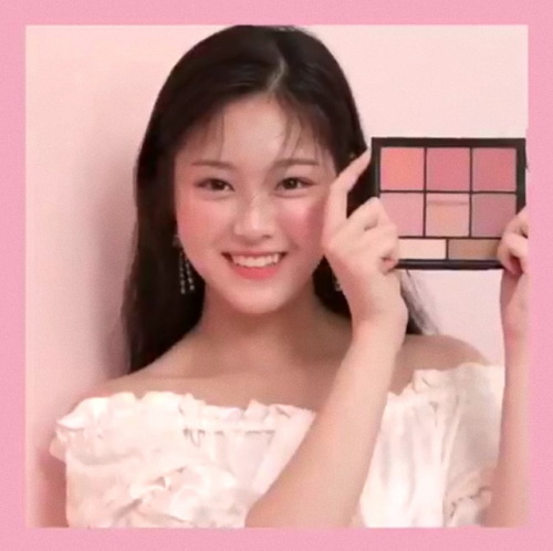 hyunjin icons + hyunjin, yeojin, haseul and choerry photos ♡