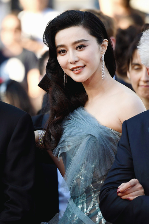 awardseason:  Fan Bingbingattends the Closing Ceremony of the 70th annual Cannes Film Festival at Pa