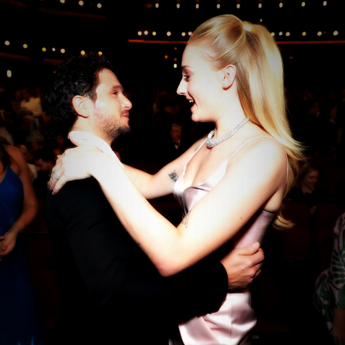 Kit Harington x Sophie Turner- 71st Annual Emmy Awards [2019]