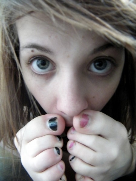 5girlytoes: feetblog101: :)