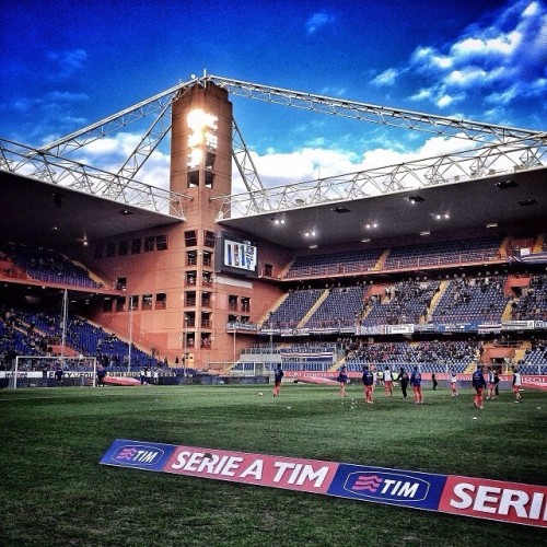 sportbygettyimages: @claudiovillaphotographer is on hand for #SerieA action featuring #Sampdoria and