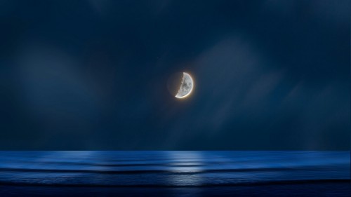 Éclipse De L'une Au Dessus De La Mer