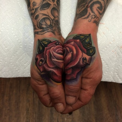 tattooideas123:  Split Rose Thumbshttp://tattooideas247.com/split-rose/